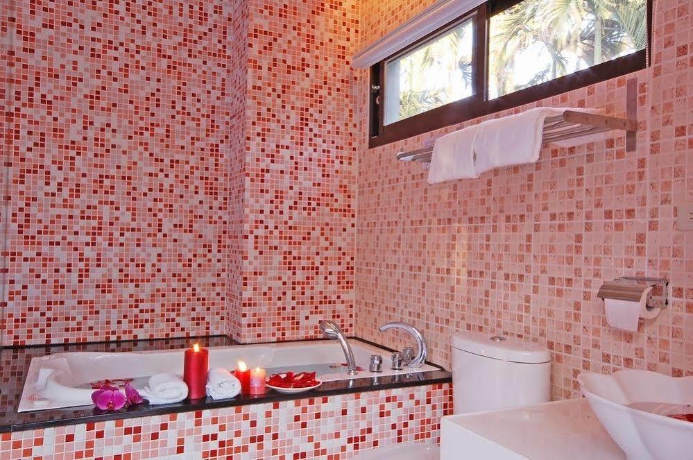 Full House Bed And Breakfast Nantou Bagian luar foto