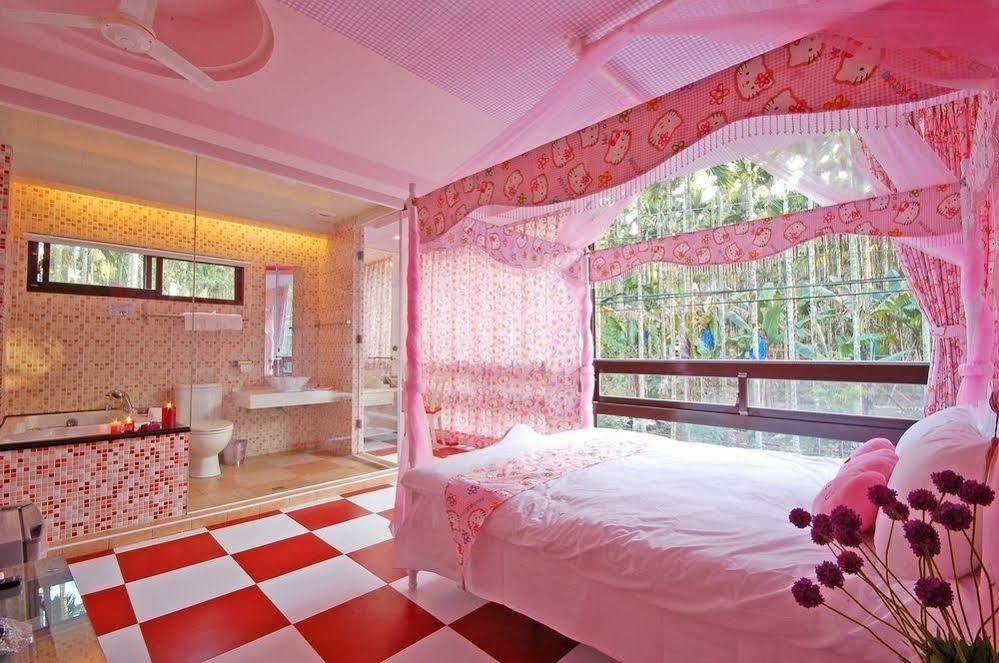 Full House Bed And Breakfast Nantou Bagian luar foto